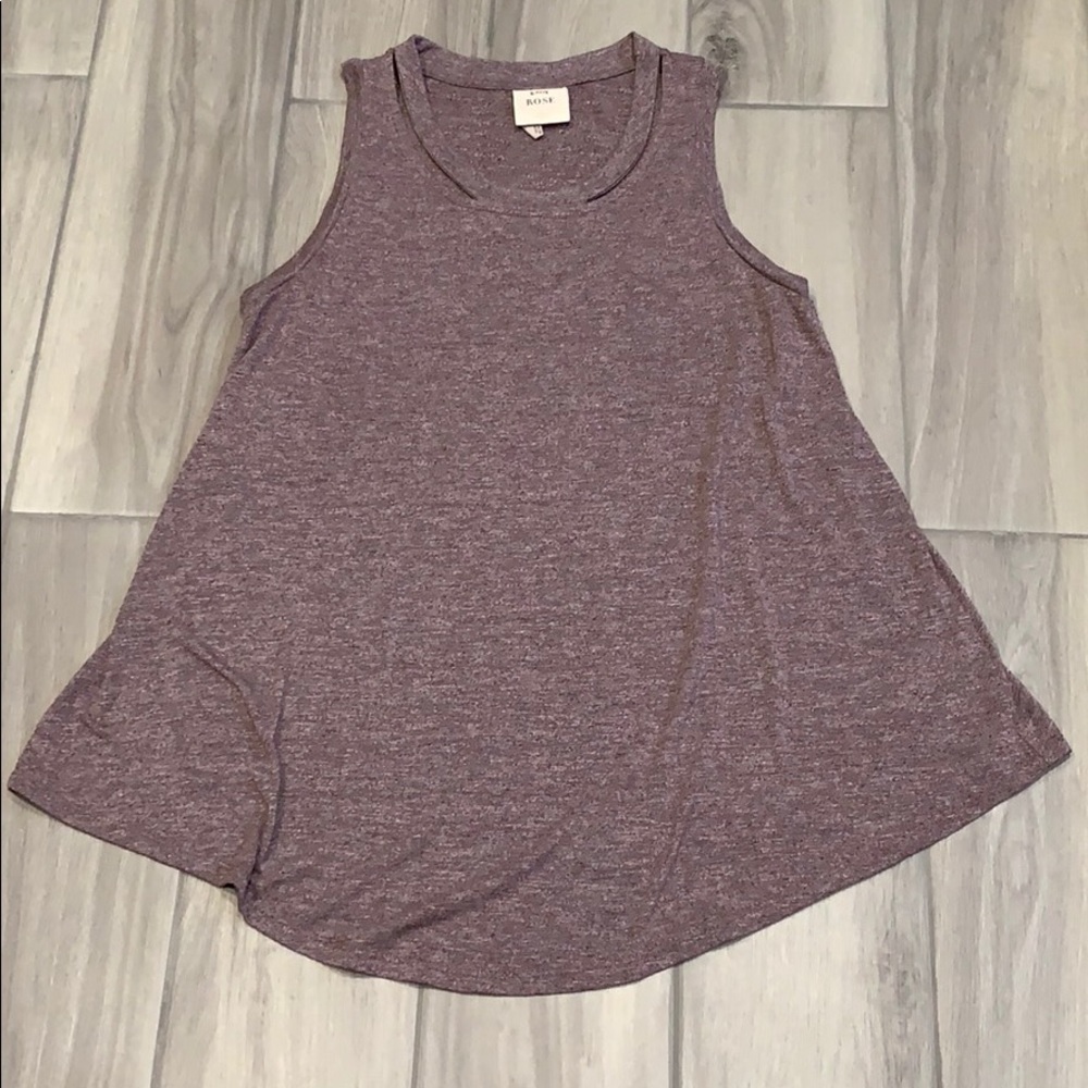 Cut out neck tank